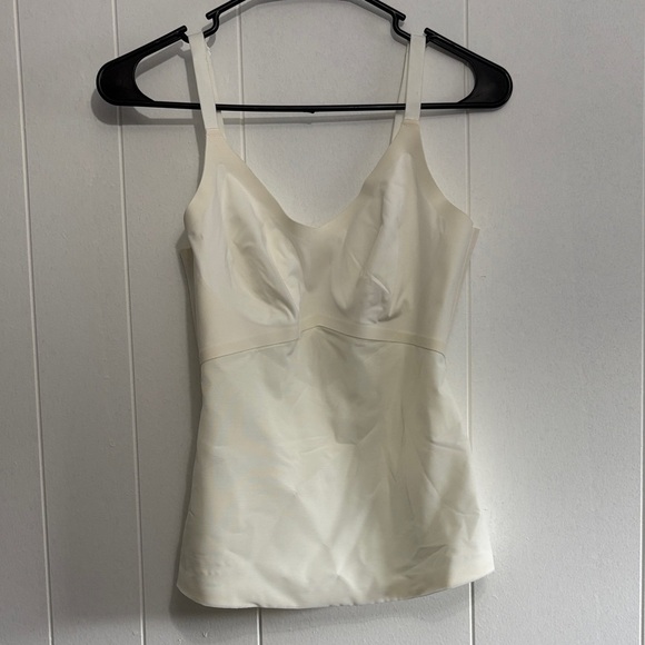 Honeylove Tops - HoneyLove Lift Wear White Tank Top